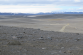 Désert de sable gris.